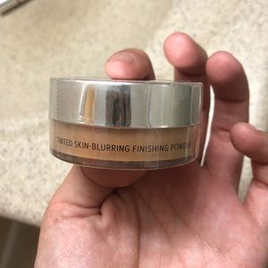 it cosmetics Makeup - IT Cosmetics Bye Bye Pores Tinted Finishing Powder it cosmetics Makeup - IT Cosmetics Bye Bye Pores Tinted Finishing Powder